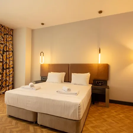 Hotel V Center 4*