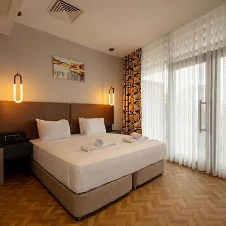 V Center Hotel 4*